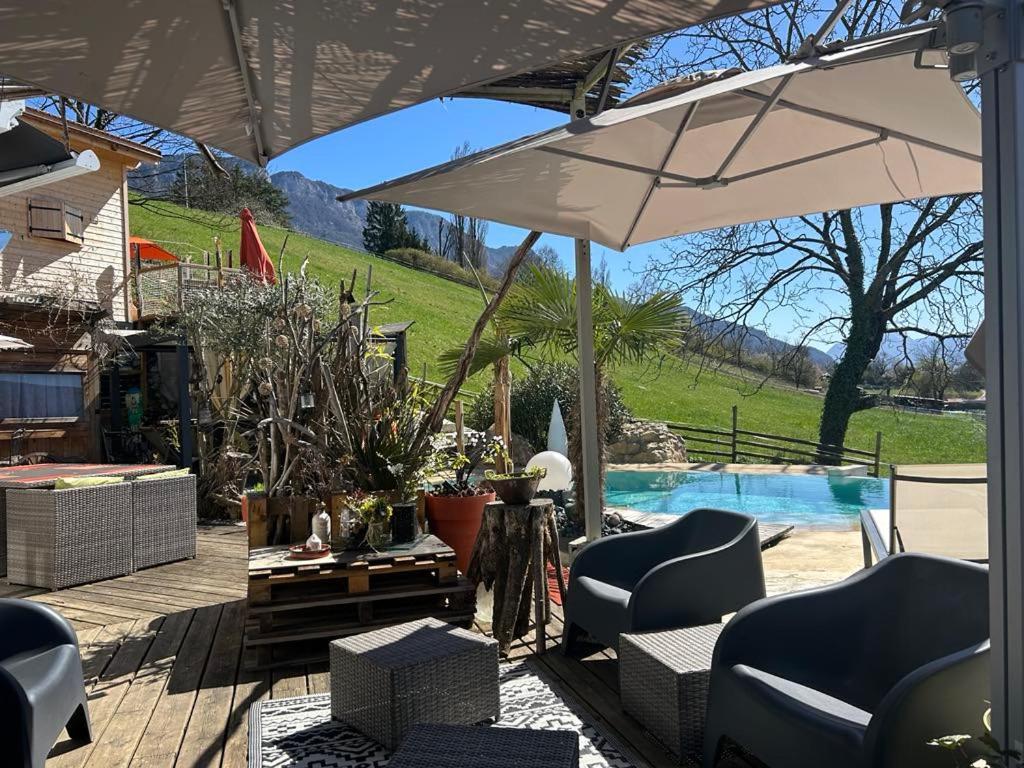 A La Marc'Quize Chambres D'Hotes, Petit Dejeuner Compris, Avec Piscine A Debordement En Exterieur, Bain Nordique A 38 Degres En Prestation Supplement Sur Reservation Horaire Anticipee 1 Place De Parking Gratuite Sur Place Mouxy Exterior photo