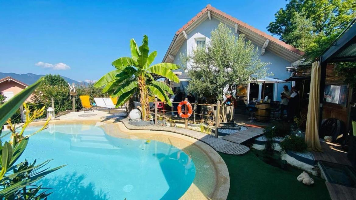 A La Marc'Quize Chambres D'Hotes, Petit Dejeuner Compris, Avec Piscine A Debordement En Exterieur, Bain Nordique A 38 Degres En Prestation Supplement Sur Reservation Horaire Anticipee 1 Place De Parking Gratuite Sur Place Mouxy Exterior photo